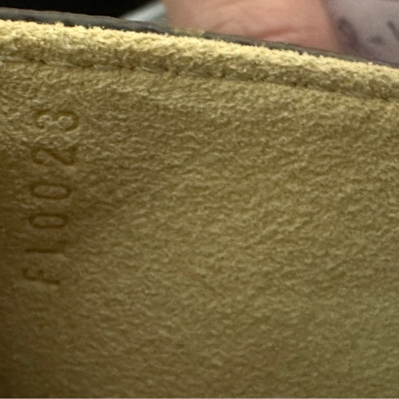 Authentic Louis Vuitton Florentine Pochette Belt Bag – Monogram Canvas - Picture 13 of 15